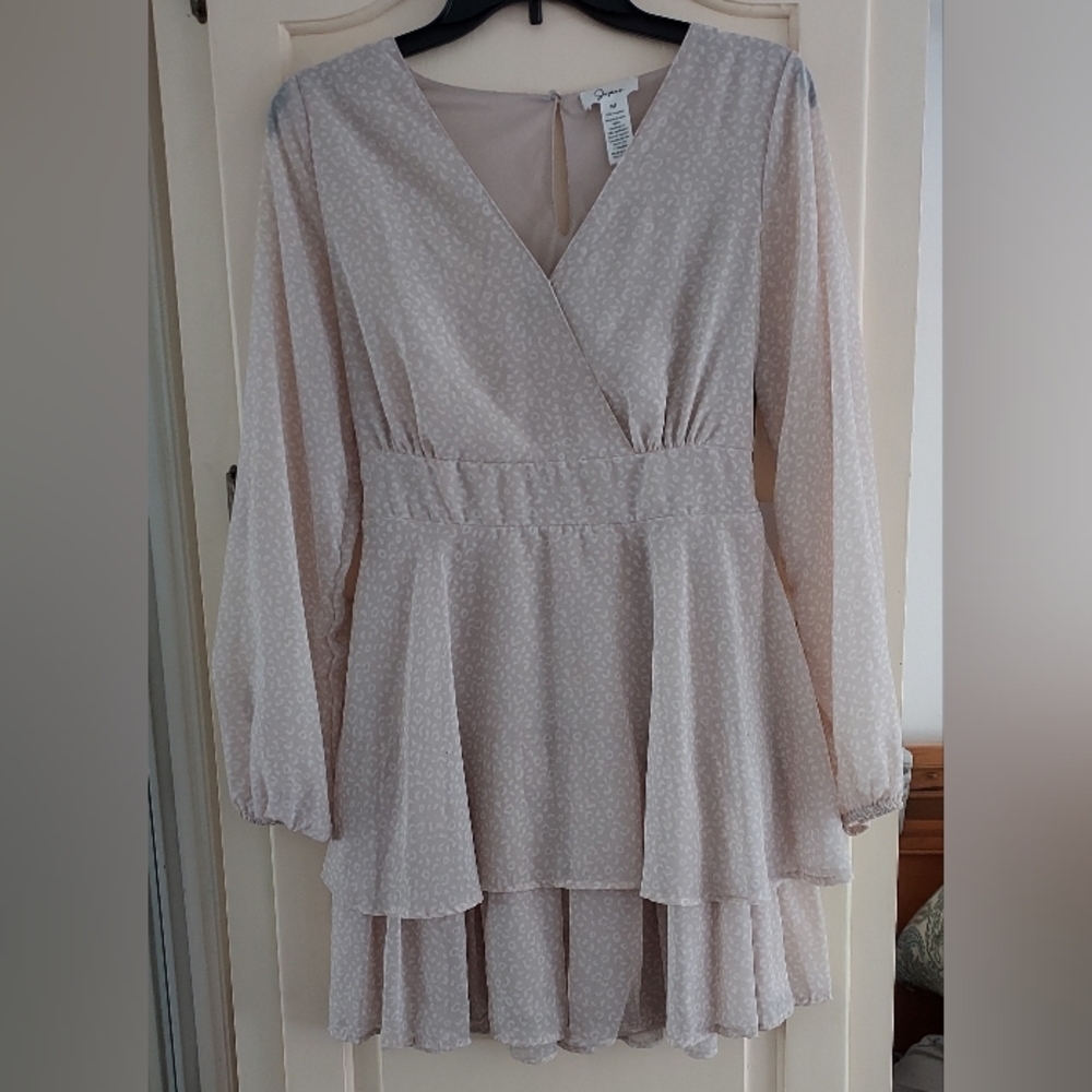 NWT Mini Dress Sz Med  Sheer & Lined Layer Bottom Ruffle w Long Sheer sleeve